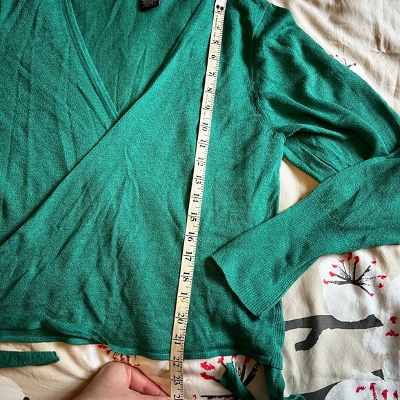 Crossover tie-up ballet sweater in XL - Picture 2 of 7